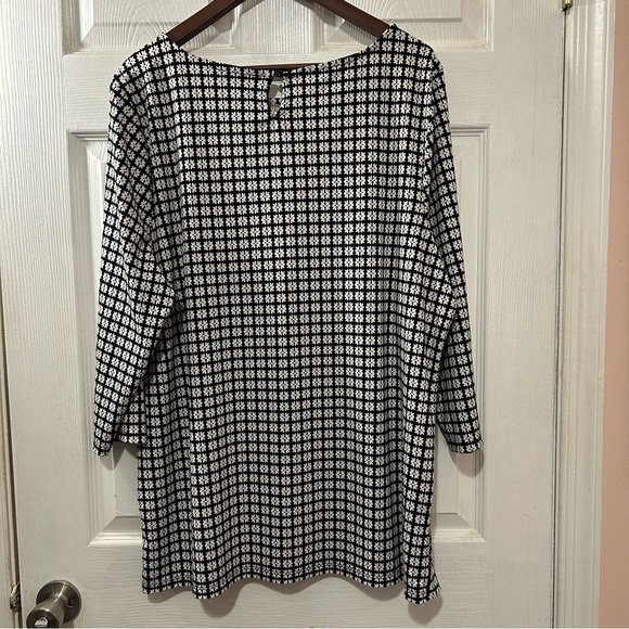 Talbots Plus Woman's Top Shirt Blouse 3/4 Sleeves Split Hem Black White Sz 2X - Picture 2 of 7